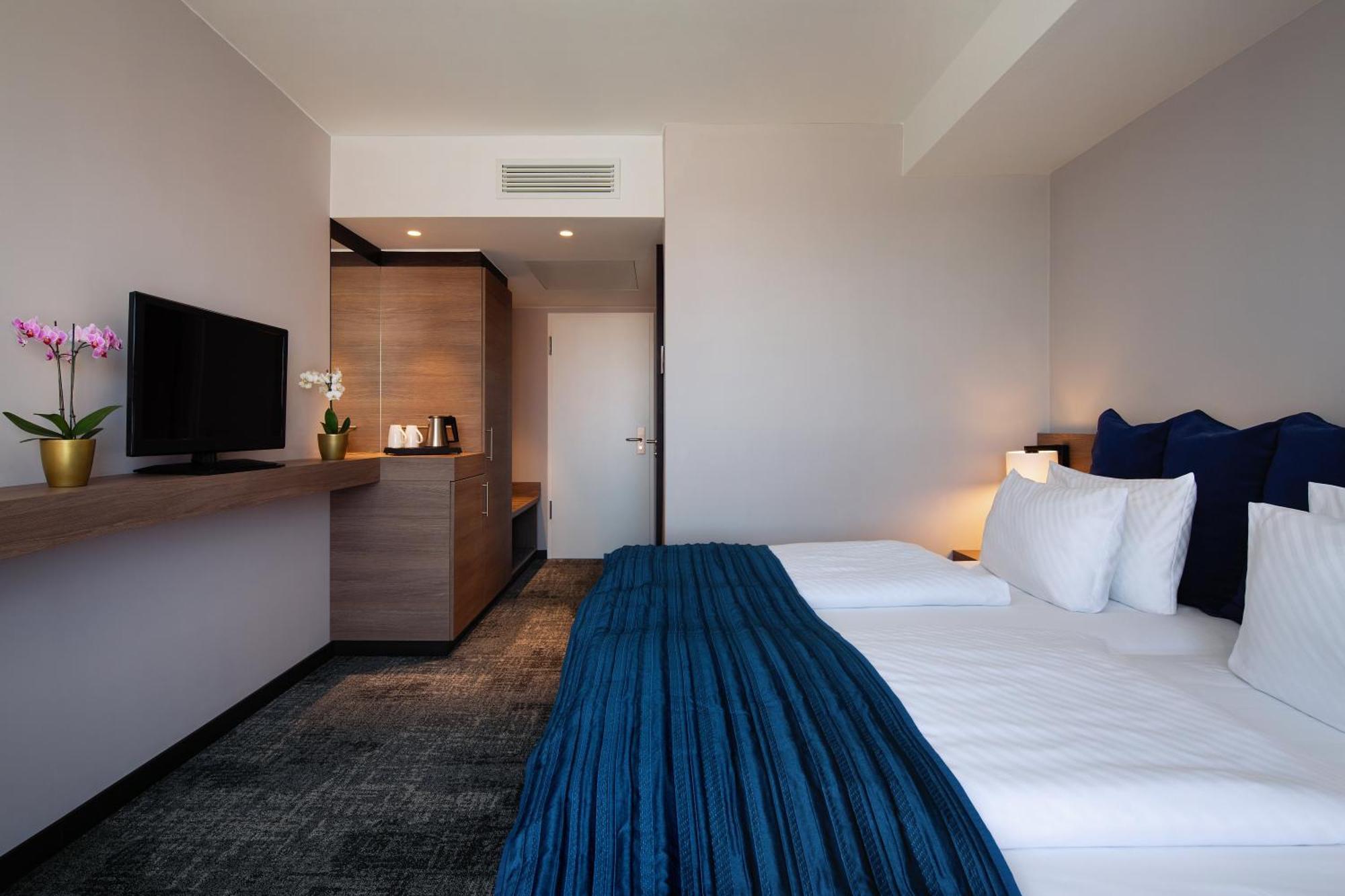 Holiday Inn Berlin City Center East Prenzlauer Berg By Ihg — Photos 3